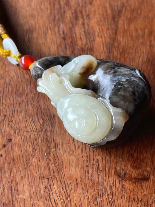 黑沁籽料白玉巧色蝸牛型吊坠，顺丰包邮 商品图1