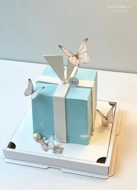 礼物盒蛋糕