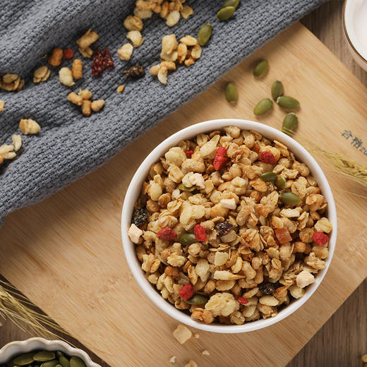 日本进口Calbel卡乐比北海道水果麦片 商品图4