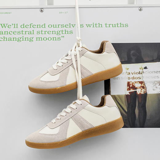 （建议拍大一码）【男女皆可 脚感逆天】德训鞋 大方又简约 百搭且永不过时 柔软的“踩屎感” 不挑脚型 商品图4