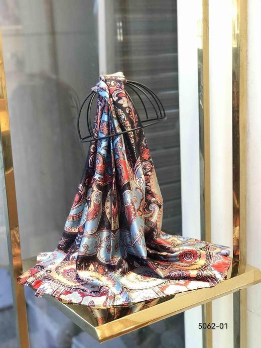 优品堂《轻吟花🌸语》110×110方巾 商品图8