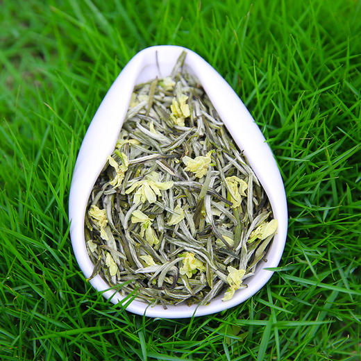 川红 林湖飘雪银针条盒100g 商品图3