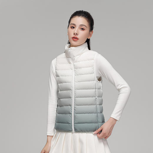 「渐变色！2022秋冬新款」柔菇菇90绒轻薄羽绒服女 立领简约渐变色背心上衣 商品图3