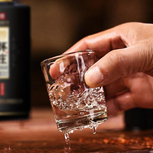 怀庄秘酿传承 酱香型白酒 53度 高度酒送礼自饮 500mL*6瓶整箱装 商品图5