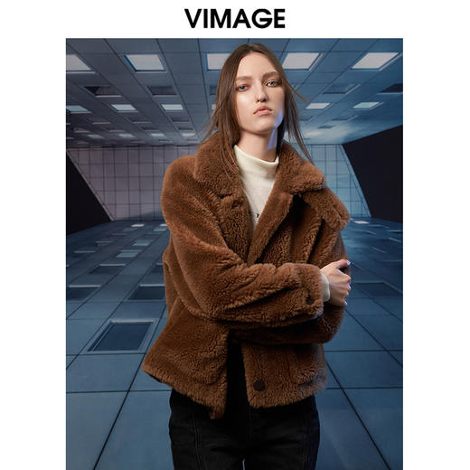 VIMAGE纬漫纪冬季新款保暖短款皮草大衣女V1893411 商品图5