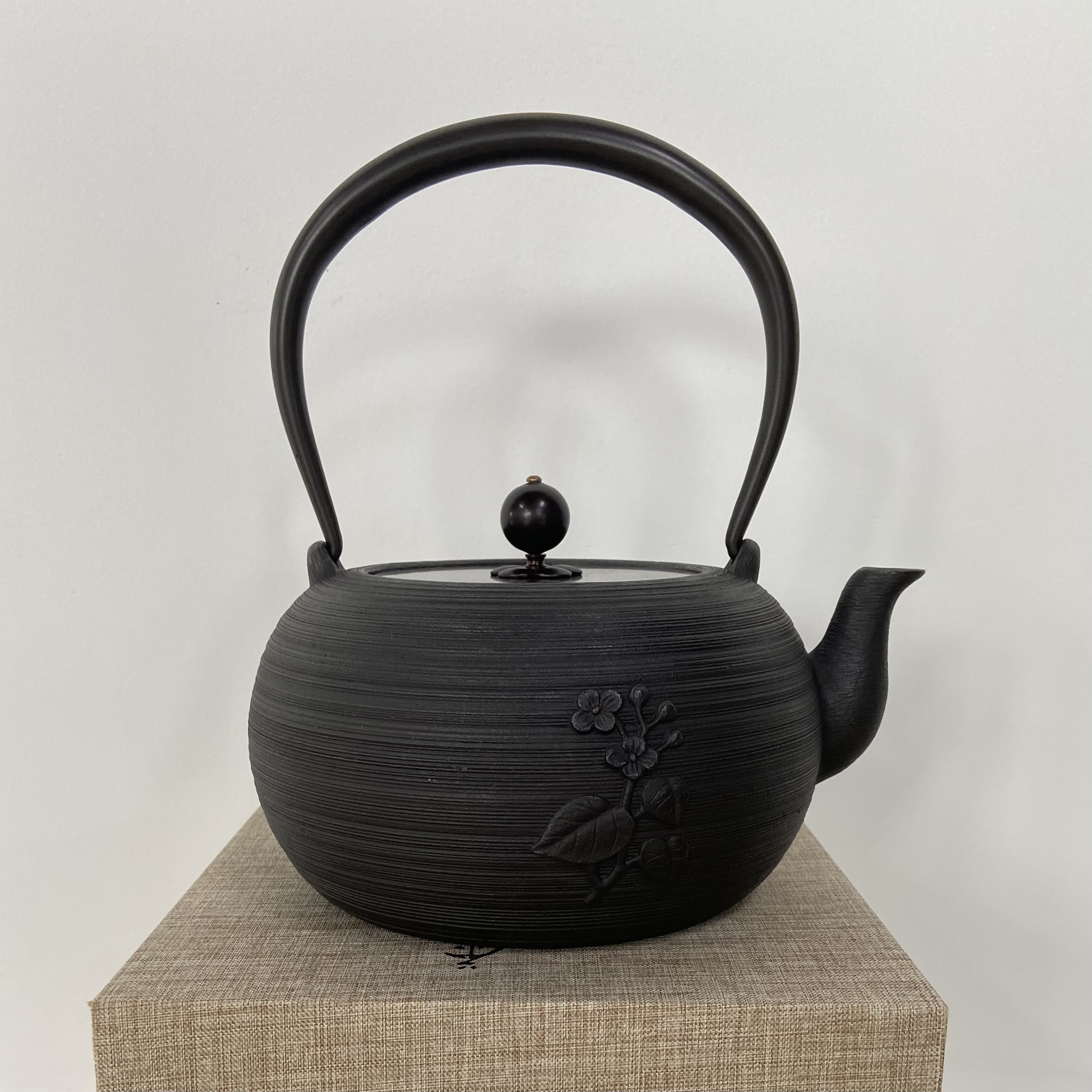 铸味 |  1.2如花似锦茶壶铸铁茶壶生铁壶泡茶壶煮水壶手工铸造电磁炉适用