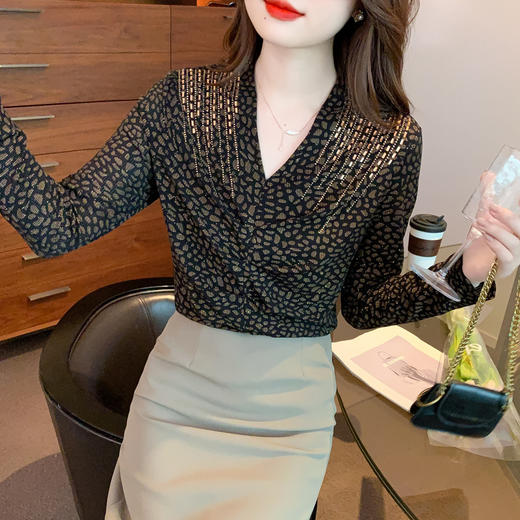 高贵气质长袖亮丝V领打底衫女百搭洋气T恤小衫KQL-323H2966 商品图3