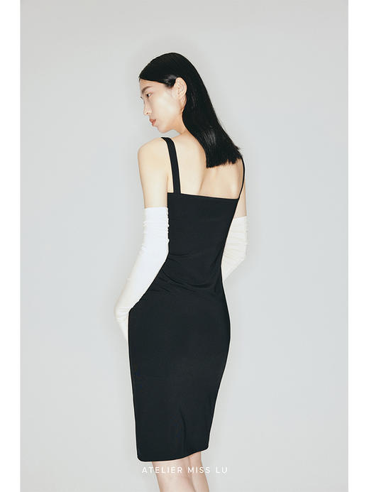 【微波】水流领弹力修身吊带针织连衣裙/23000015 商品图3