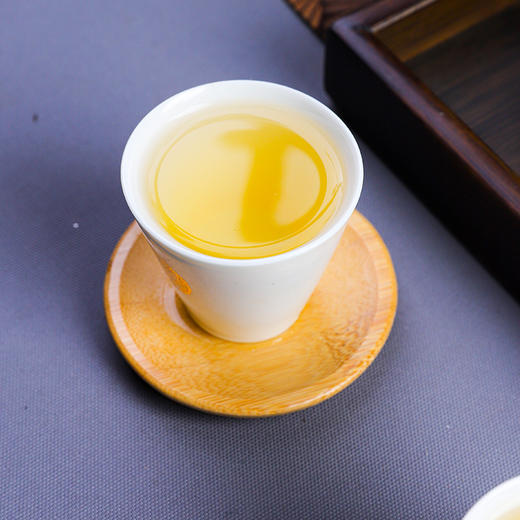 【冰岛老寨】书法大师邹方臣题字，2021年与2022年跨两年冰岛老寨拼配，一杯横跨两年，357克/饼 商品图5