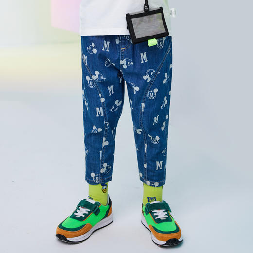 【商场同款】
迪士尼童装春秋新品男童满印复古牛仔裤时尚潮酷长裤 商品图3