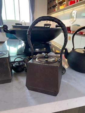 铸味 |  高四方壶茶壶铸铁茶壶生铁壶泡茶壶煮水壶手工铸造电磁炉适用