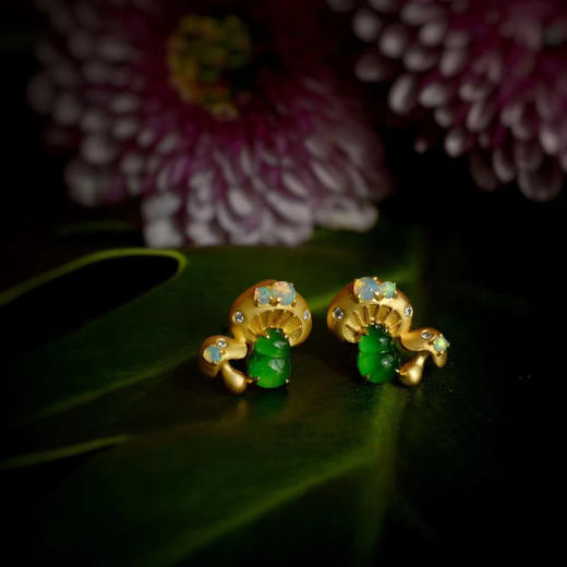 龢盒原创 18k金镶翡翠魔幻小蘑菇耳钉 商品图0