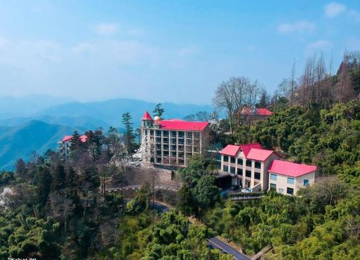 ★山巅至美★ ￥888起/晚 睡进莫干山云端仙居【莫干山天籁之梦日出度假酒店】享欢住/月影房+早餐+莫干山门票+月亮温泉门票~ 俯瞰云端，宠物友好型！有效期至2025年6月30日 商品图0