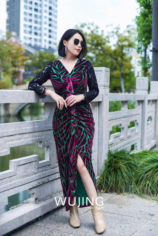 【雾境定制款】妖娆女人味定制丝绒烧花面料拼接股线蕾丝超级遮肉花苞裙 2202192 商品图0