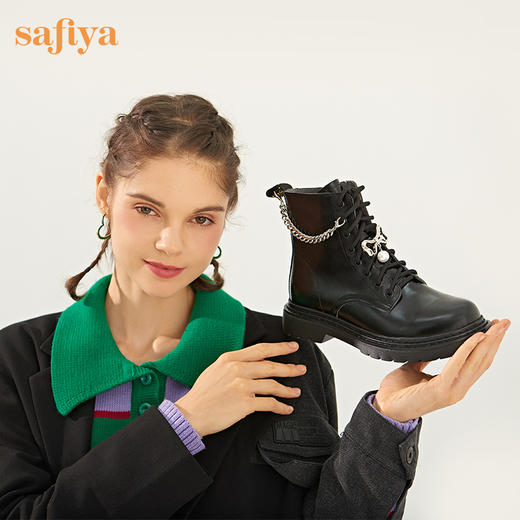 【春节不打烊】Safiya/索菲娅 新潮IP玩趣可拆卸扣饰厚底系带休闲厚底马丁靴 SF24116177 商品图5