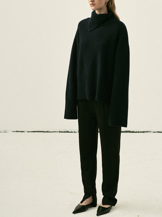 Viktoria Chan | AW22098 Gina wool knit [绵羊毛高领毛衣 藏青/白] 商品图3