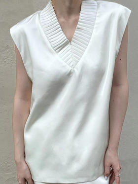 Viktoria Chan | AW22003 Kira sleeveless top [无袖上衣 白 ]