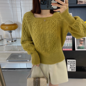 【轻盈舒适】岚可可法式复古麻花大方领针织衫