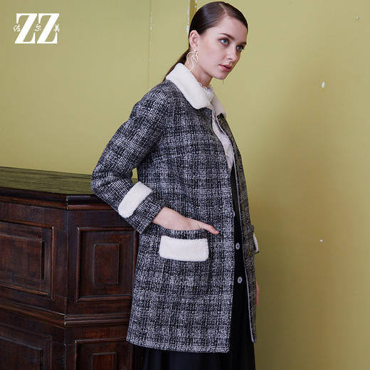 2021冬季新款气质黑白格羊剪绒大衣E94YJ47 商品图3