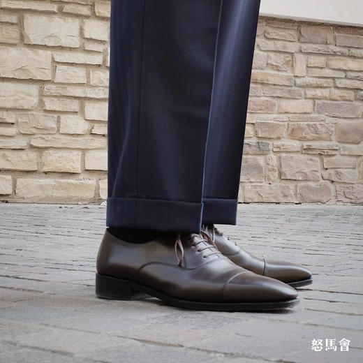 Stylbiella Knight 澳洲美丽诺羊毛360克高克重藏蓝色人字纹全麻衬套装 商品图10