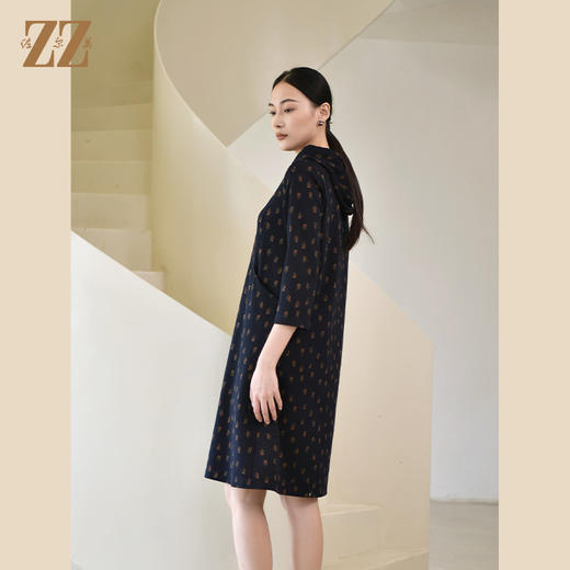 佐尔美2022秋季新款 连帽卫衣裙碎纹图案中长连衣裙女E23LL30 商品图1