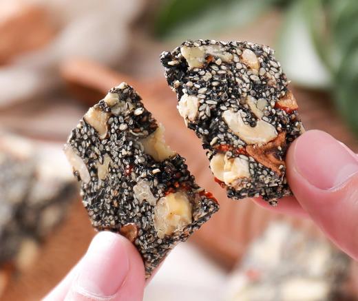 【汉瑭秘点】芝麻核桃软糕 | 传统手工，秋冬季健康小食。核桃的脆、红枣的柔、芝麻的香、枸杞的酸甜杂糅其中，舌尖被惊艳了!!! 商品图1