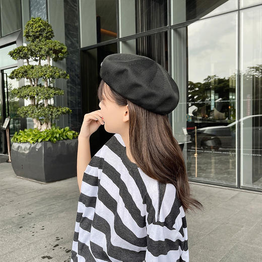 「12款配色」秋冬款韩版潮纯色字母蓝标贝雷帽 薄款女文艺画家帽情侣帽子配饰 商品图1