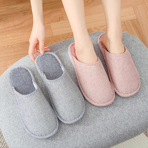 【全网爆款】秋冬加厚保暖拖鞋 一双 可爱家用情侣拖鞋 商品图1