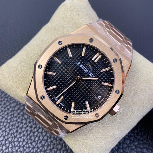 ZF皇家橡树15500玫瑰金黑盘 乃目前市面钢表的巅峰之作，—— 实力演绎 卫冕“钢”王！【6大精妙之处】1.正品拆解开模，尺寸为41X10.4毫米与正品一致！2.完全还原正品表壳的每一处细节 商品图5