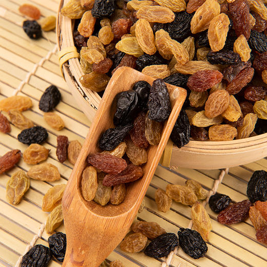 新疆多彩葡萄干 | 玫瑰红/绿宝石/黑加仑/树上黄四色葡萄干 甜润松软口感 颗颗饱满 果质厚实 商品图3