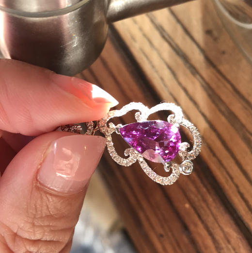 紫色蓝宝石水滴挂件〔浪〕 商品图3