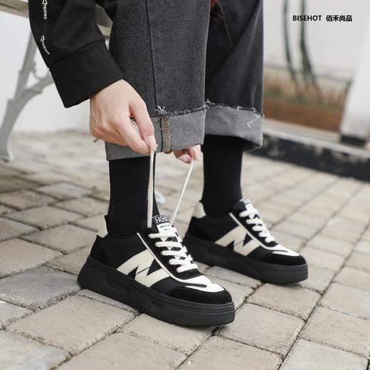 新品薄绒运动休闲百搭舒适板鞋997B25562 商品图3