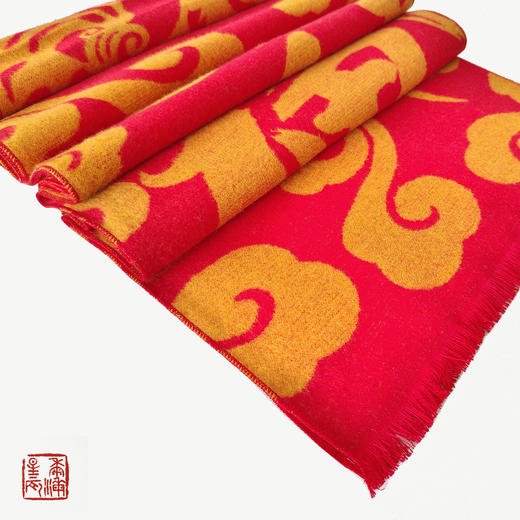 福寿绵延 中国红吉祥云纹围巾 商品图1