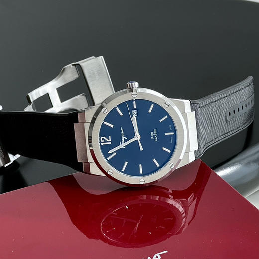 菲拉格慕F-80 Slim系列男表-蛇纹黑色 商品图4