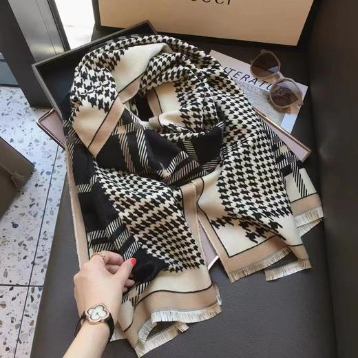 【惠慈】精品羊绒围巾 商品图3