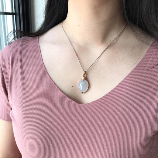 藕粉色饱满水润翡翠蛋面 商品图5