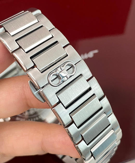 菲拉格慕F80 石英男表 商品图8