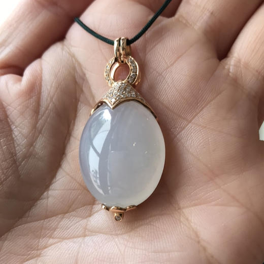 藕粉色饱满水润翡翠蛋面 商品图6