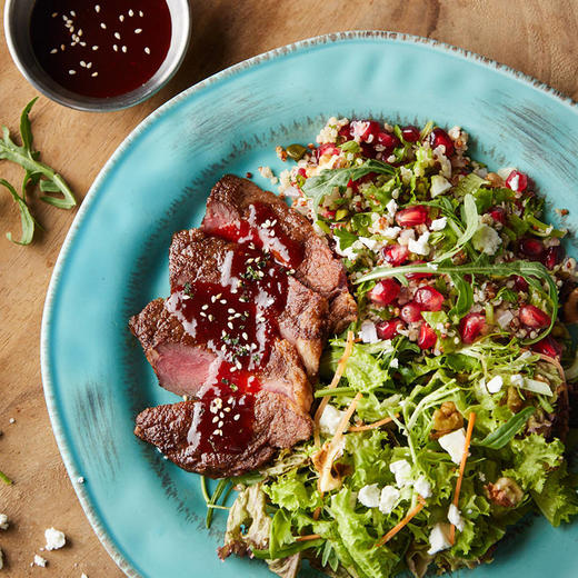 韩式蜂蜜辣烤西冷季节色拉碗 Korean Honey Spicy Sirloin Steak with 2 Seasonal Salad 商品图0