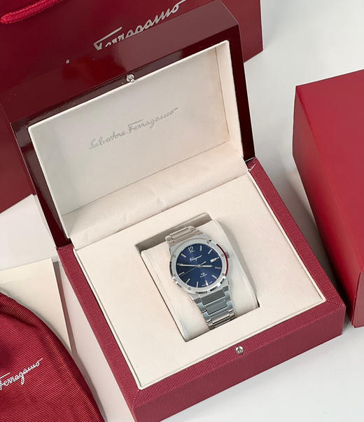 菲拉格慕F80 石英男表 商品图2