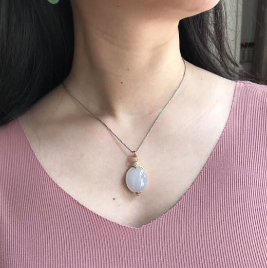 藕粉色饱满水润翡翠蛋面 商品图4