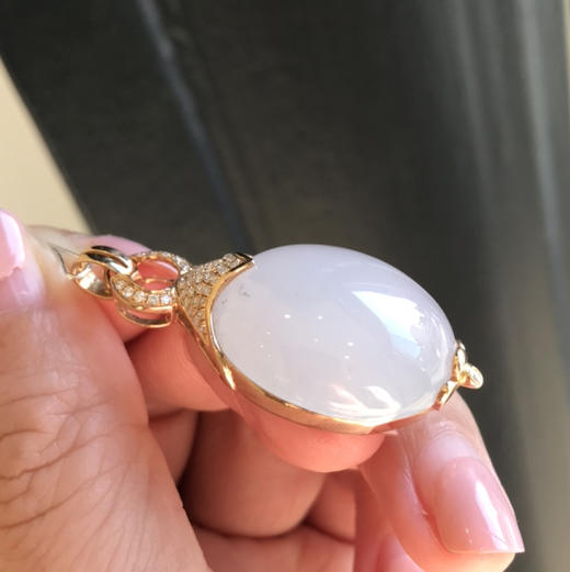 藕粉色饱满水润翡翠蛋面 商品图3