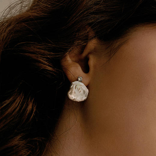 Manreya玛芮雅“海之迹”S925银天然巴洛克珍珠耳钉 商品图4