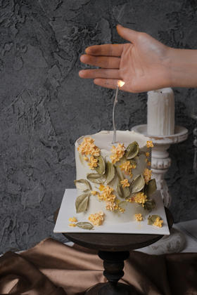 桂花蛋糕，油画风刮刀花蛋糕（奶油霜抹面，水果默认火芒）