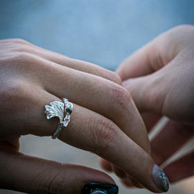 杨洪江老师作品 湘西非遗手工银饰银杏叶戒指（999足银）预售7天