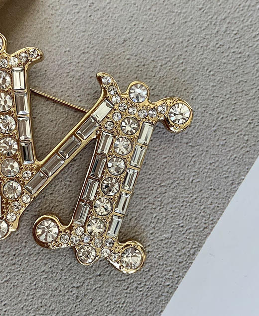 THS-无  max 秋冬点睛之笔胸针 经典款82粒施华洛钻水晶胸针 CU979 商品图6