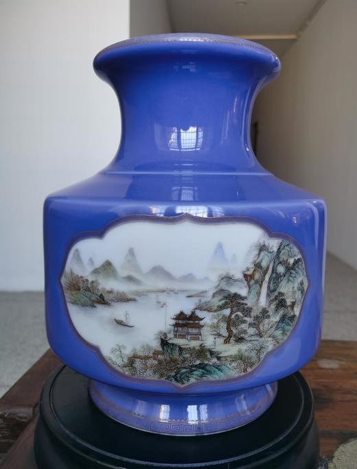 蓝釉描金开窗山水棋子瓶 商品图0