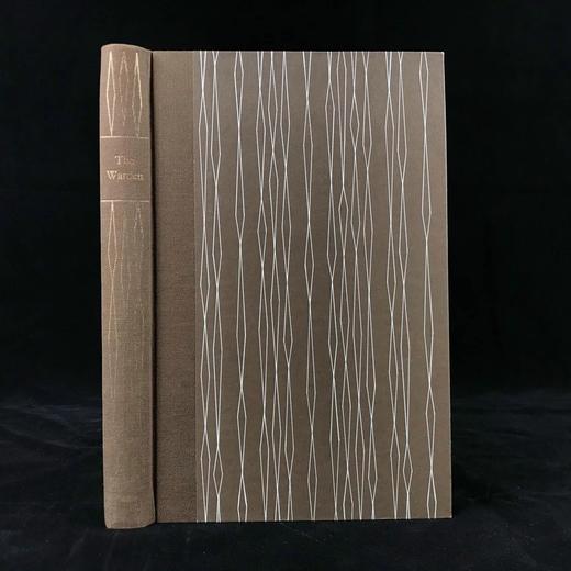 特罗洛普《巴彻斯特养老院》 9幅插图 精装18开带书匣 商品图1