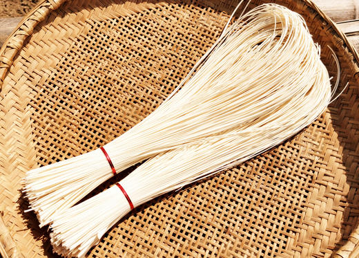 罗田手工油面  非物质文化遗产，有“龙须贡面”之称，细若游丝，爽而不腻、滑而不糊、易于消化~ 商品图3