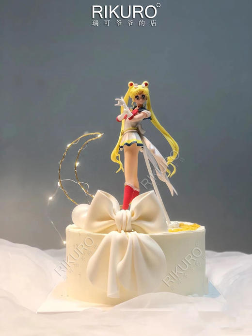 【月光美少女战士】翻糖装饰鲜果蛋糕 商品图1